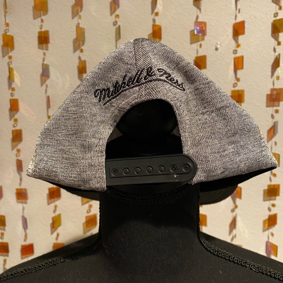 Golden State Warriors Gray Snap Back - Picture 2 of 4